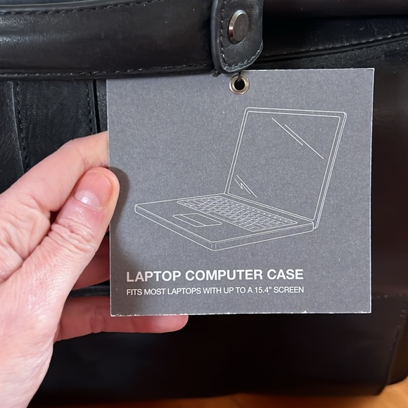 Kenneth Cole Reaction Briefcase - Picture 10 of 17